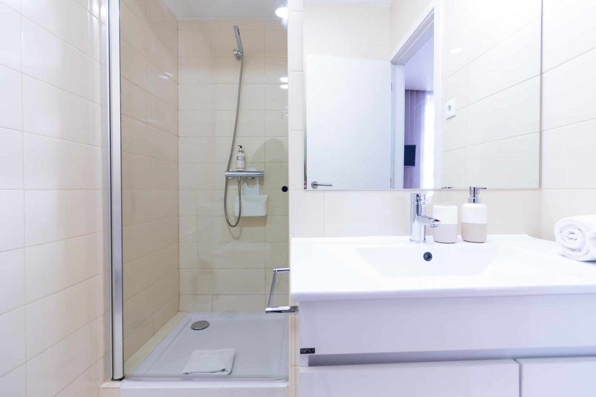 On Deluxe Apartments - Free Parking Πόρτο Εξωτερικό φωτογραφία